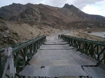 Metallic bridge on the Manali-Leh